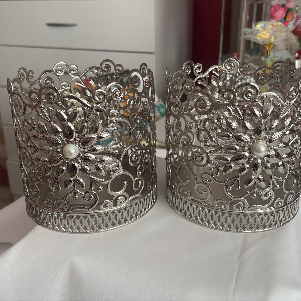 Elegant Silver Candle Holders - Picture 2 of 4